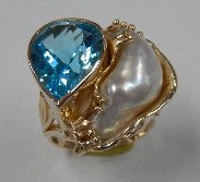 blue topaz Biwa pearl 125 sm